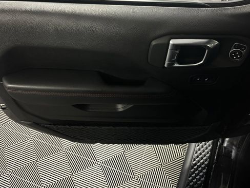 Certified 2022 Jeep Gladiator Rubicon w/ Cold Weather Group image 24