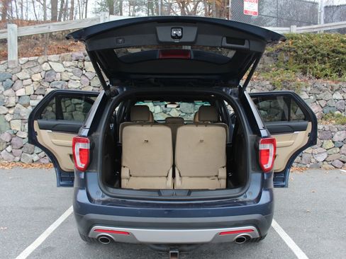 Used 2017 Ford Explorer Limited w/ Equipment Group 301A image 10