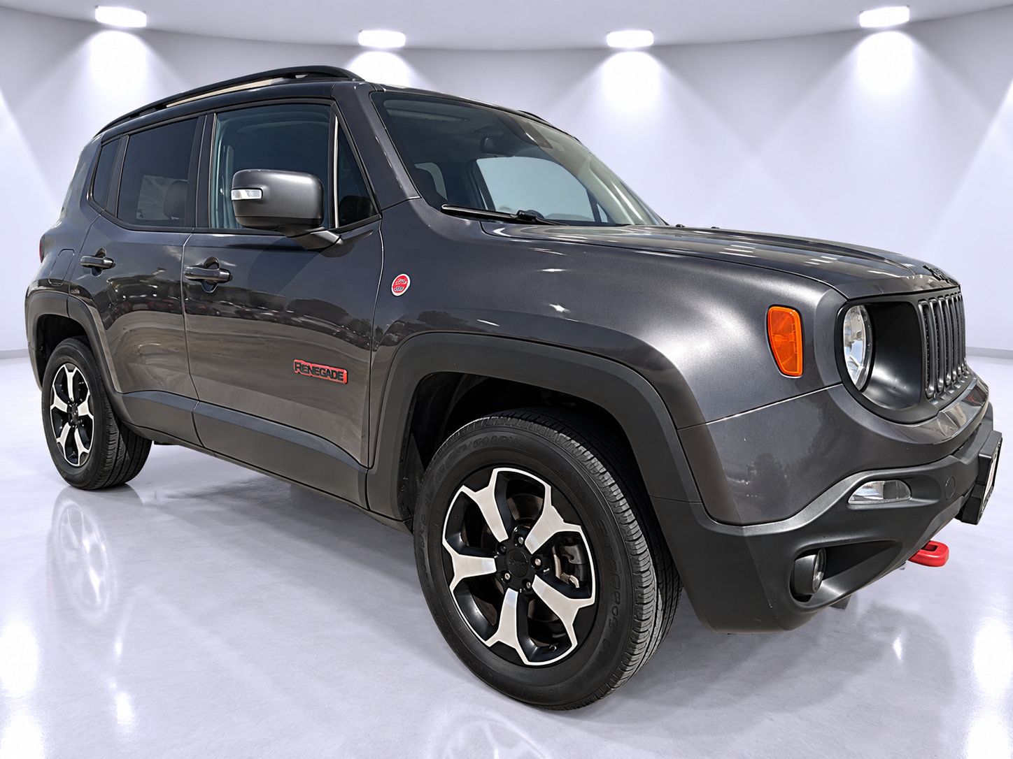 Used 2019 Jeep Renegade Trailhawk AWD/4WD image 2