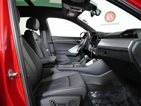 Certified 2022 Audi Q3 2.0T Premium Plus w/ Premium Plus Package image 11