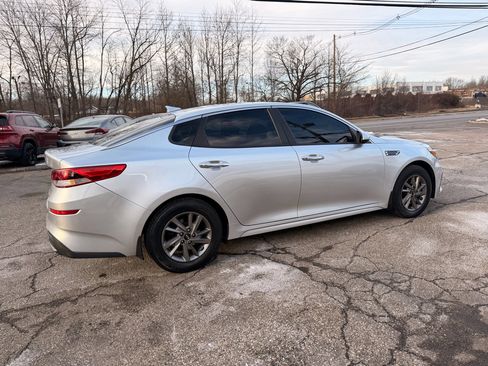 Used 2020 Kia Optima LX image 8