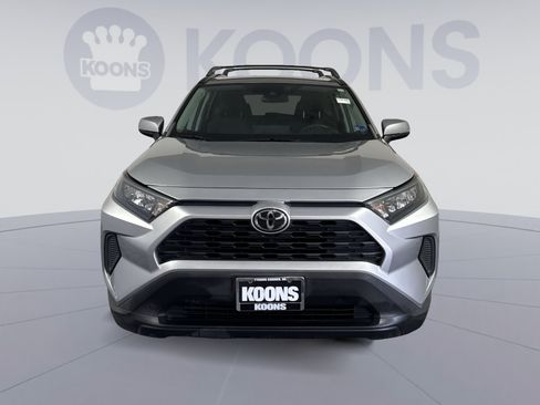 Used 2021 Toyota RAV4 LE AWD/4WD image 11