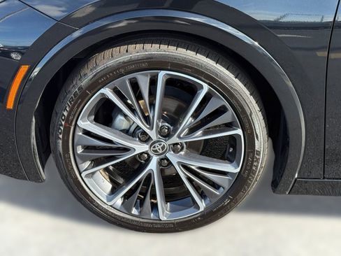 Used 2025 Toyota Prius Limited image 12