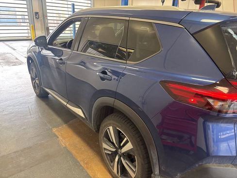 Used 2021 Nissan Rogue Platinum image 9