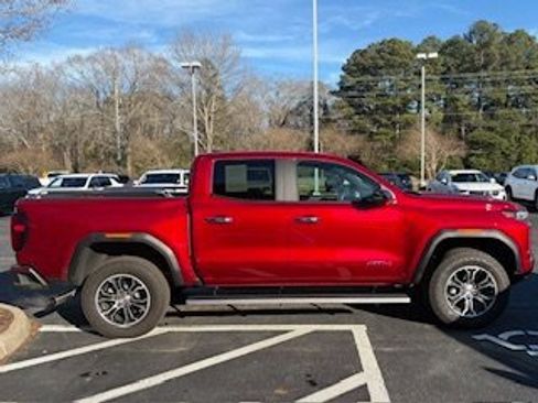 Used 2024 GMC Canyon AT4 w/ Technology Package image 4