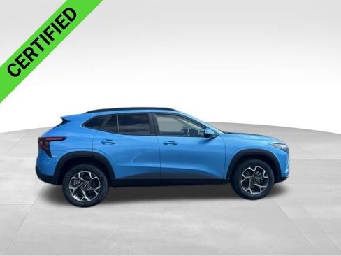 Used 2025 Chevrolet Trax LT w/ Driver Confidence Package FWD image 7