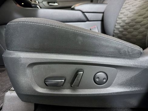 Used 2022 Nissan Pathfinder SV image 15