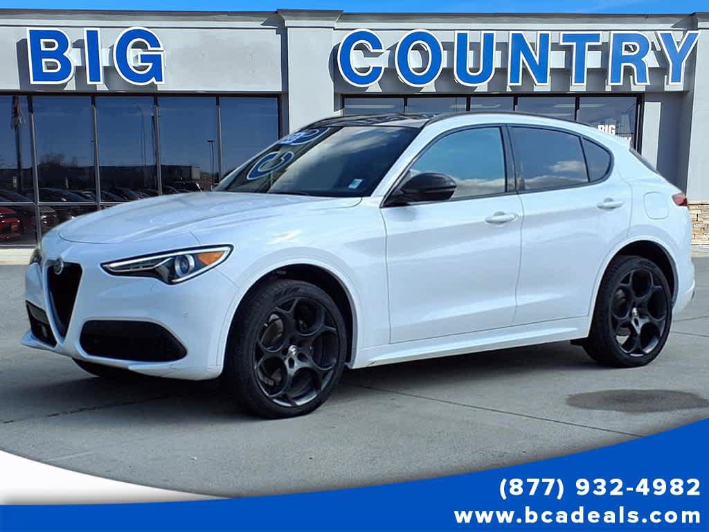 Used 2023 Alfa Romeo Stelvio Estrema AWD/4WD image 1