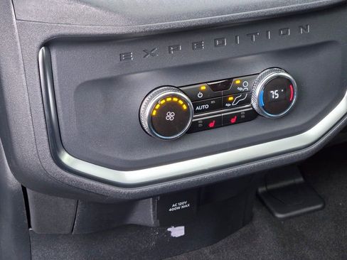 New 2026 Ford Expedition Platinum w/ Stealth Appearance Package image 19
