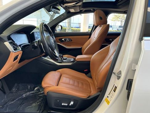 Used 2019 BMW 330i Sedan w/ Driving Assistance Package image 15