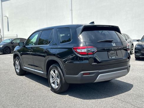 Certified 2025 Honda Pilot EX-L image 6