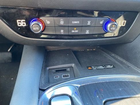 Used 2023 Buick Enclave Essence AWD/4WD image 26