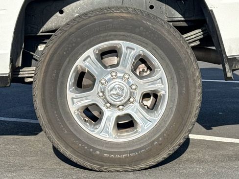 Used 2024 RAM 3500 Big Horn AWD/4WD image 15