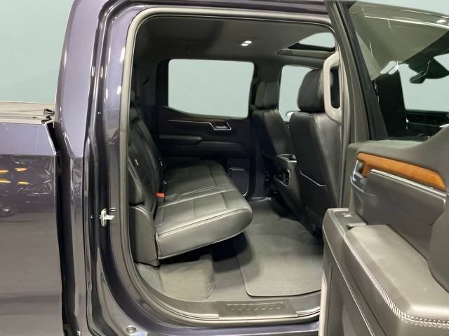 Used 2023 GMC Sierra 1500 Denali w/ Technology Package AWD/4WD image 19