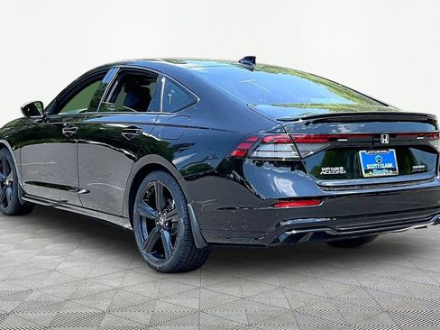 Used 2025 Honda Accord Sport image 5