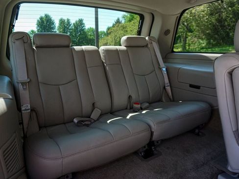 Used 2003 Cadillac Escalade AWD image 53