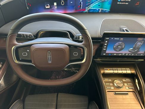 New 2026 Lincoln Nautilus Black Label AWD/4WD image 13