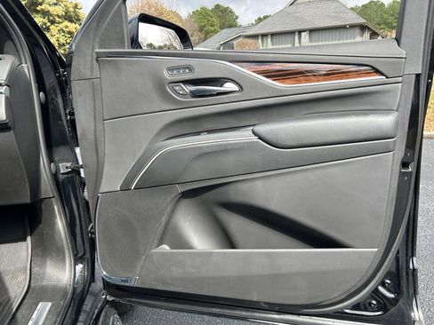 Used 2023 Cadillac Escalade ESV Premium Luxury image 62