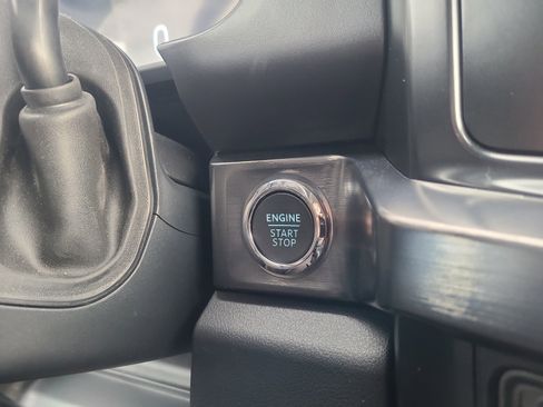 Certified 2025 Ford F350 Lariat w/ Black Appearance Package image 30