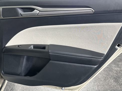 Used 2018 Ford Fusion S image 36