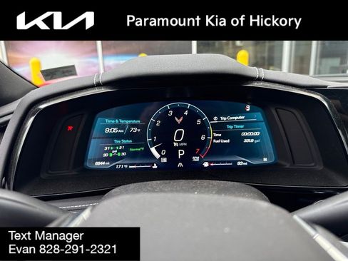 Used 2024 Chevrolet Corvette Stingray Coupe RWD image 4