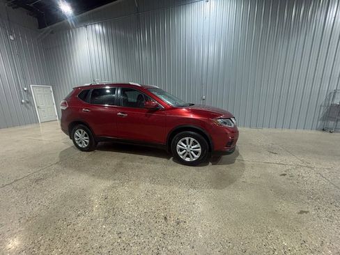 Used 2016 Nissan Rogue SV image 5