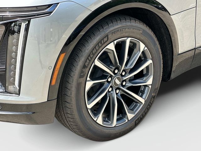 Used 2026 Cadillac Lyriq Sport w/ LPO, Floor Liner Package AWD/4WD image 17