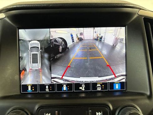 Used 2023 GMC Terrain Denali w/ Denali Premium Package AWD/4WD image 19