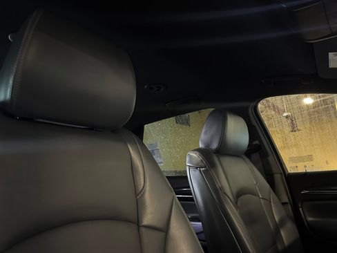 Used 2024 Buick Enclave Premium image 19