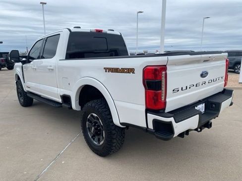 Used 2023 Ford F250 Lariat w/ Lariat Ultimate Package AWD/4WD image 6