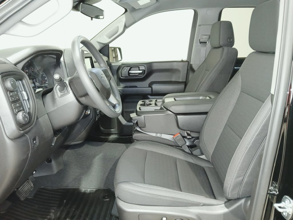 Used 2026 Chevrolet Silverado 1500 Custom Trail Boss w/ Turbomax Blackout Package AWD/4WD image 10