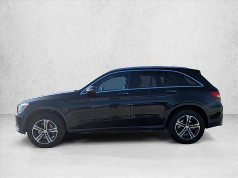 Used 2017 Mercedes-Benz GLC 300 4MATIC image 8