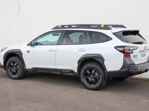 Used 2025 Subaru Outback Wilderness AWD/4WD image 16