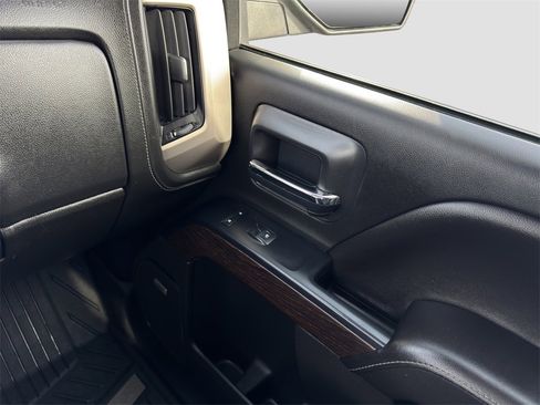 Used 2018 GMC Sierra 1500 Denali image 28