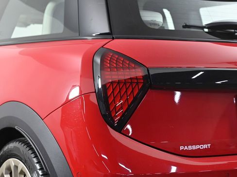 Certified 2025 MINI Cooper S image 8