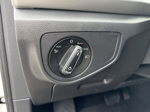 Used 2023 Volkswagen Atlas Cross Sport SE image 21