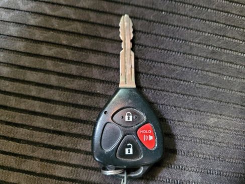 Used 2018 Toyota 4Runner TRD Off-Road AWD/4WD image 32