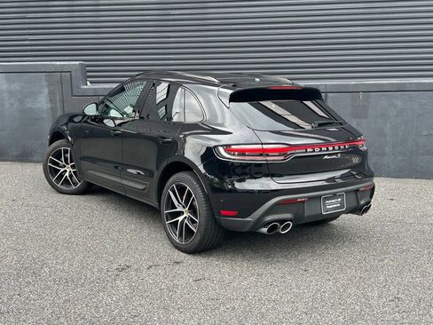 Certified 2023 Porsche Macan S AWD/4WD image 3