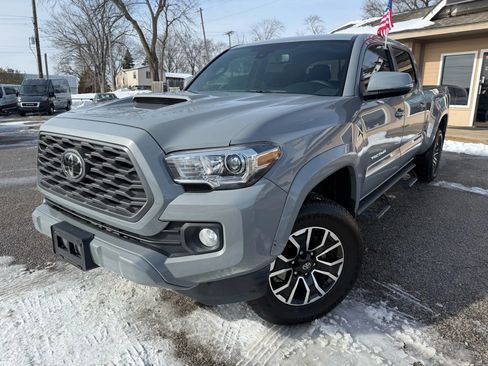Used 2021 Toyota Tacoma TRD Sport w/ Technology Package image 23