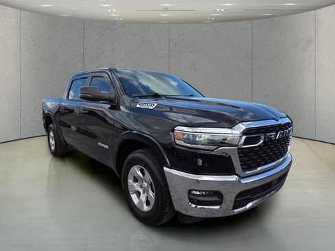 Used 2025 RAM 1500 Big Horn RWD image 7