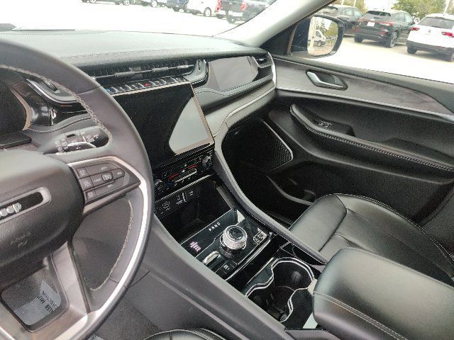 Used 2023 Jeep Grand Cherokee 4WD 4xe image 43