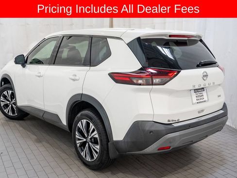 Used 2021 Nissan Rogue SV FWD image 3
