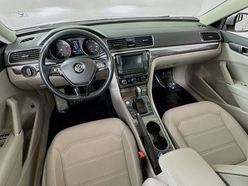 Used 2018 Volkswagen Passat 2.0T SE w/ SE Lighting Package FWD image 20