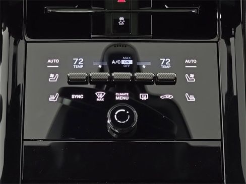 Certified 2025 Porsche Panamera 4 image 23