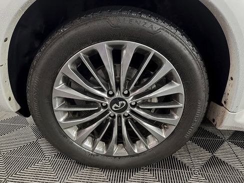Used 2019 INFINITI QX80 Luxe w/ 22" Wheel Package AWD/4WD image 9