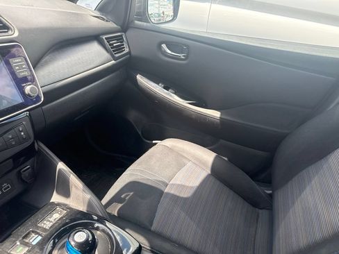 Used 2019 Nissan Leaf SV Plus w/ SV Plus Technology Package FWD image 13