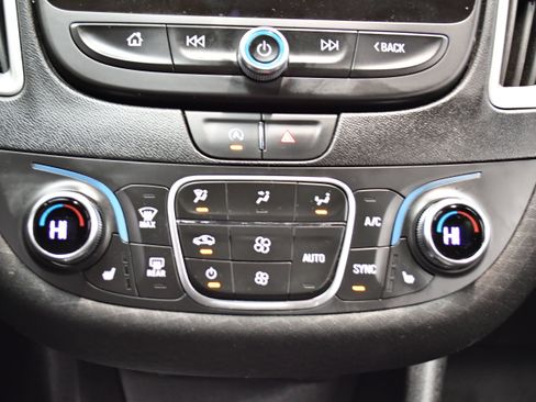 Used 2024 Chevrolet Malibu LT image 24