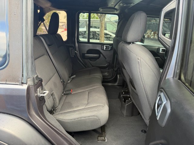 Used 2022 Jeep Wrangler Unlimited Sport AWD/4WD image 5