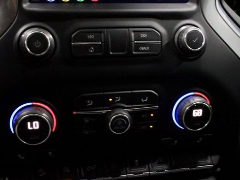 Used 2021 Chevrolet Silverado 1500 LT image 31