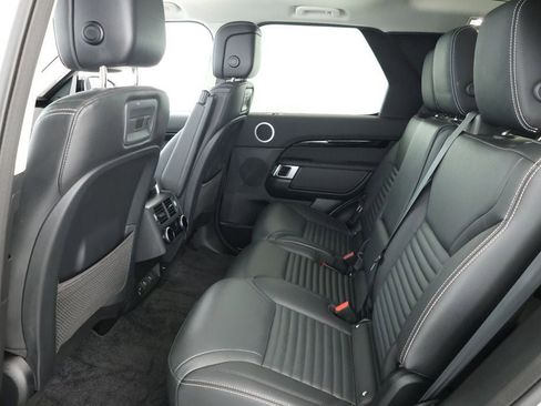 Used 2024 Land Rover Discovery S image 20